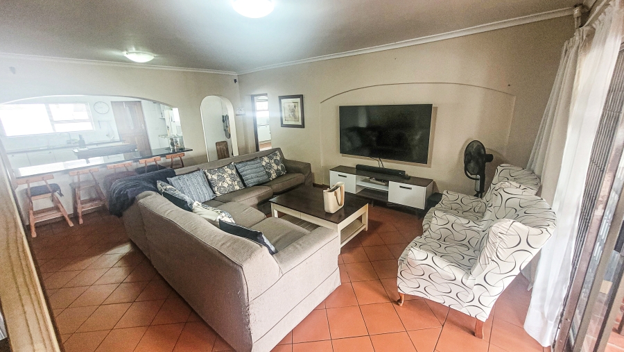 6 Bedroom Property for Sale in St Francis Bay Village Eastern Cape